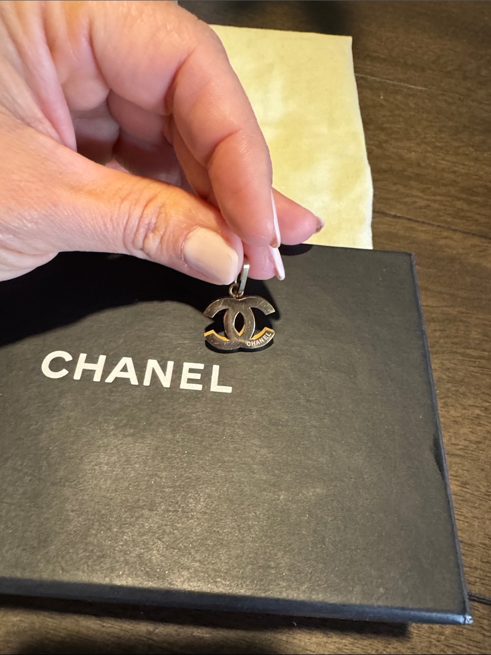 CHANEL Gold-Tone Interlocking CC Pendant Charm